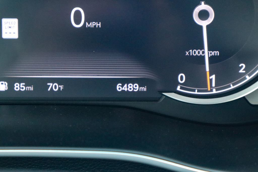 Used 2026 Genesis G70 2.5T image 28