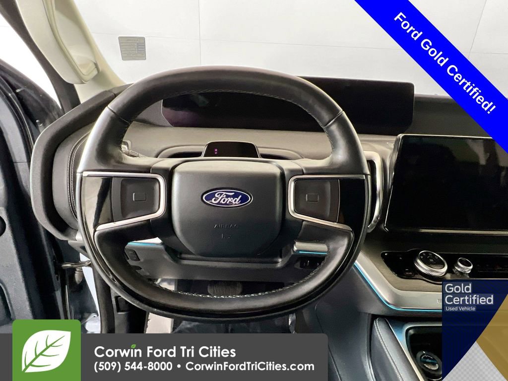 Certified 2025 Ford Expedition Max Platinum image 8