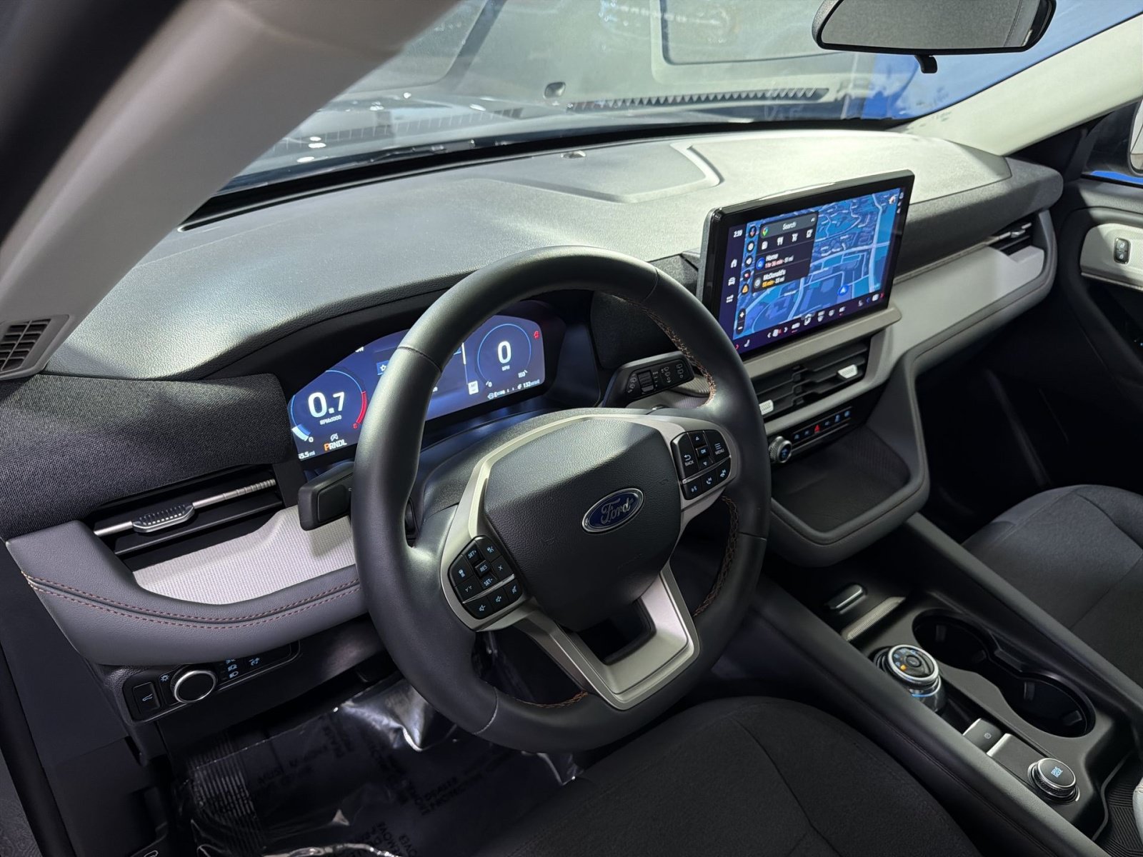Used 2025 Ford Explorer Active RWD image 19