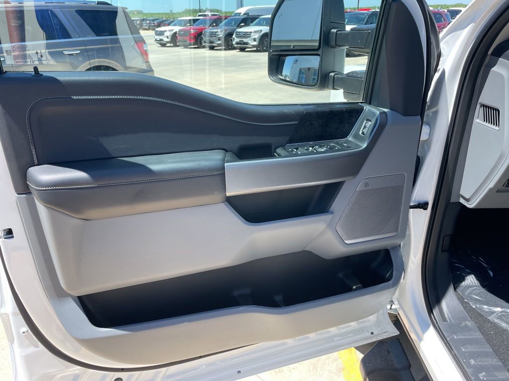 New 2025 Ford F250 XLT w/ Black Appearance Package image 14