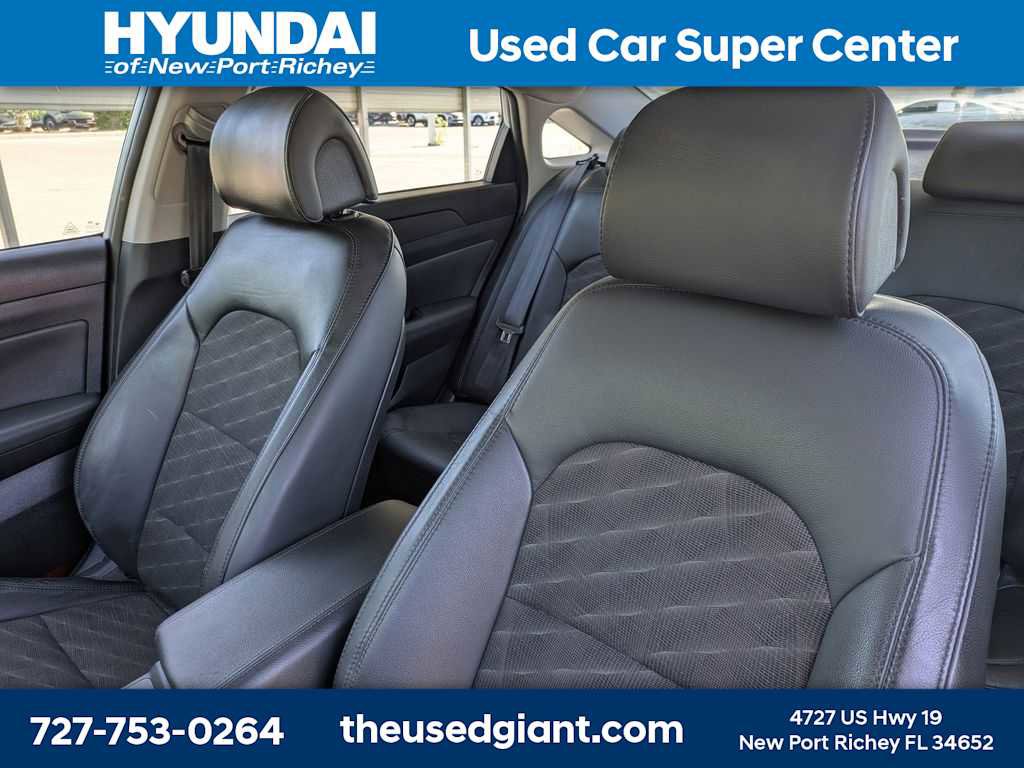 Used 2016 Hyundai Sonata Sport w/ Option Group 02 FWD image 7