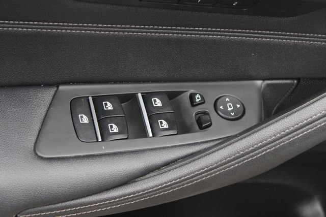 Used 2021 BMW 530e w/ Parking Assistance Package RWD image 11