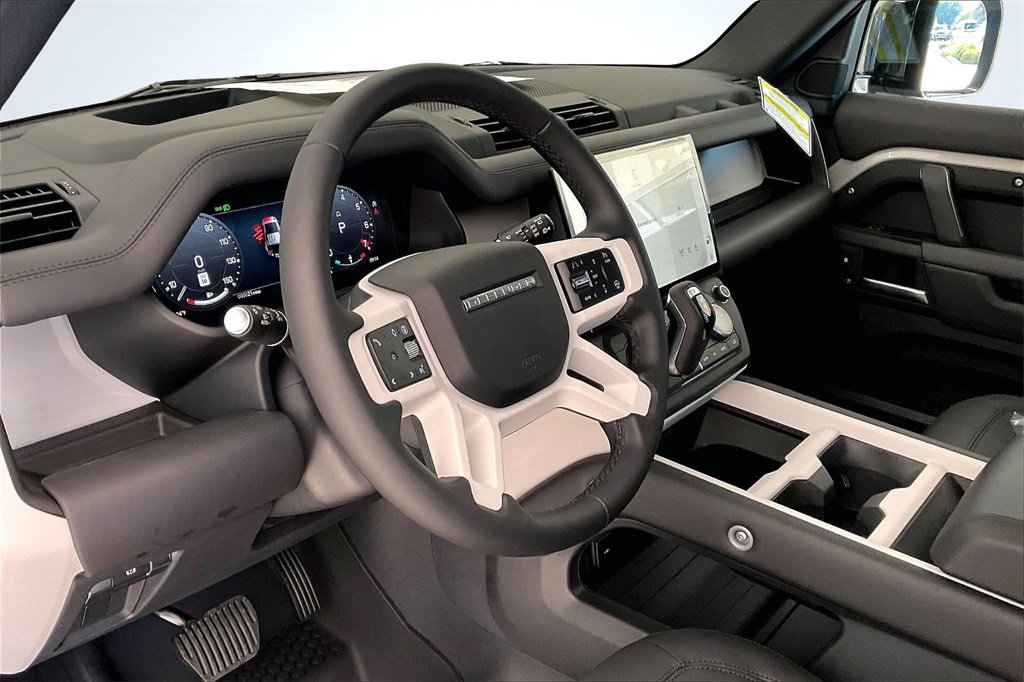New 2026 Land Rover Defender 110 X-Dynamic SE image 6