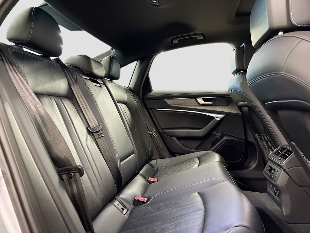 Used 2024 Audi A6 2.0T Premium image 16