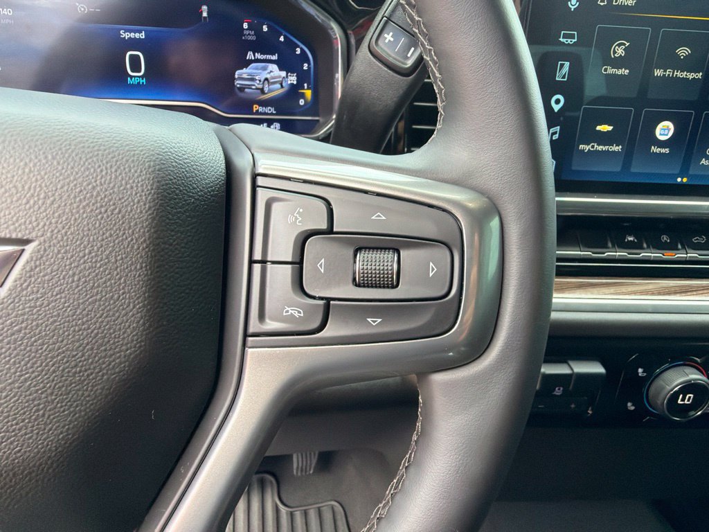 Used 2025 Chevrolet Silverado 1500 LT AWD/4WD image 24