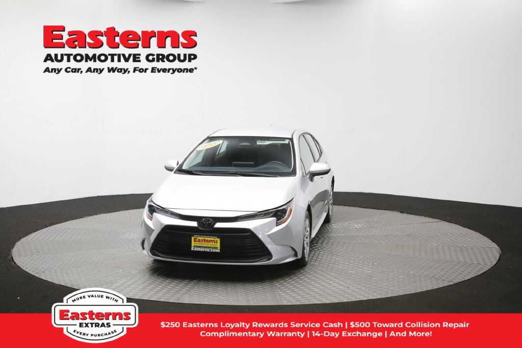 Used 2025 Toyota Corolla LE FWD image 54