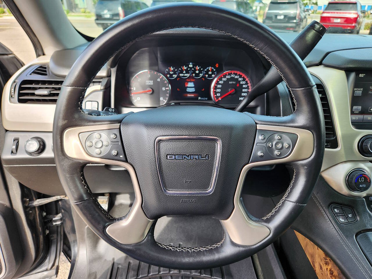 Used 2015 GMC Yukon Denali AWD/4WD image 25