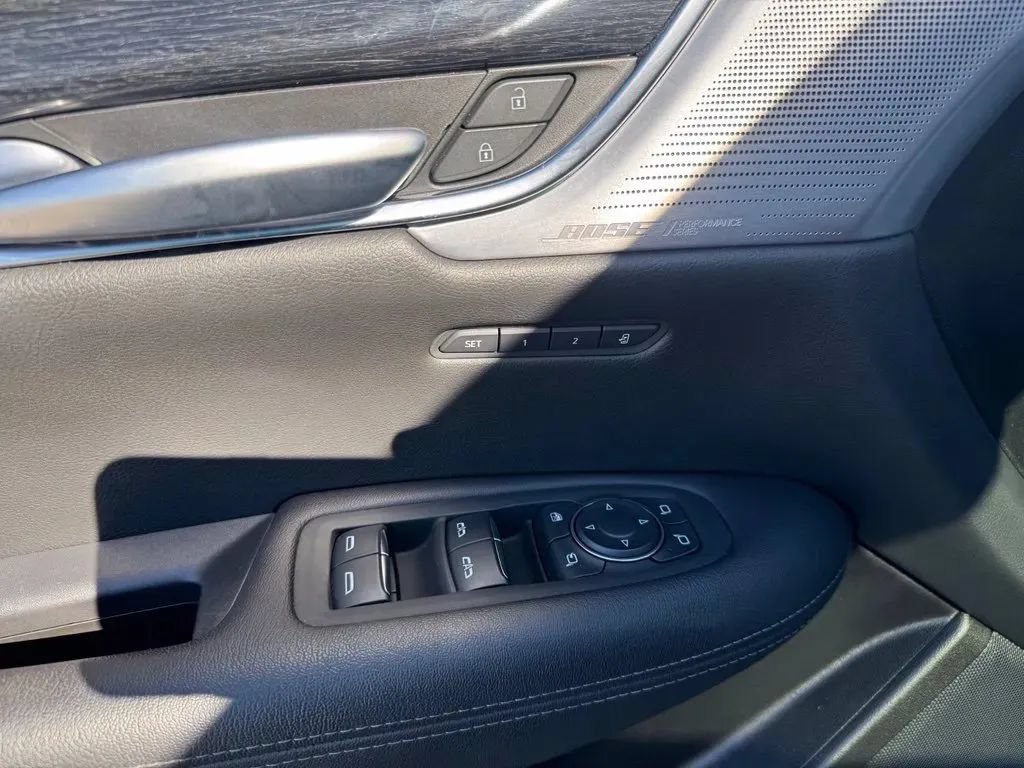 Used 2023 Cadillac XT5 Premium Luxury AWD/4WD image 13