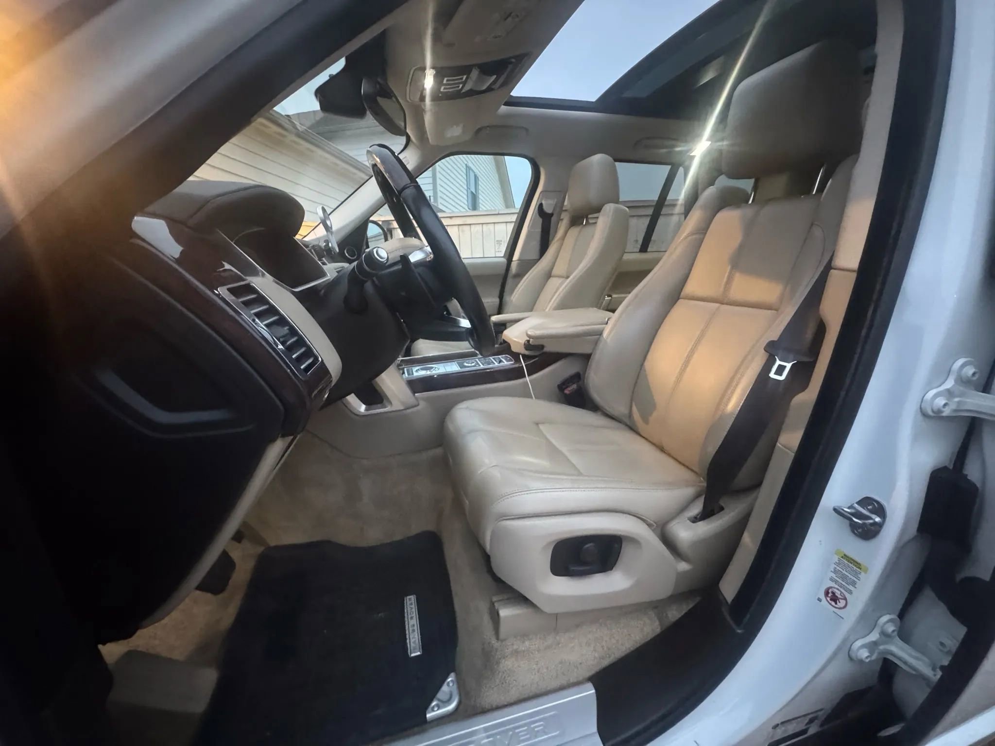 Used 2016 Land Rover Range Rover image 11