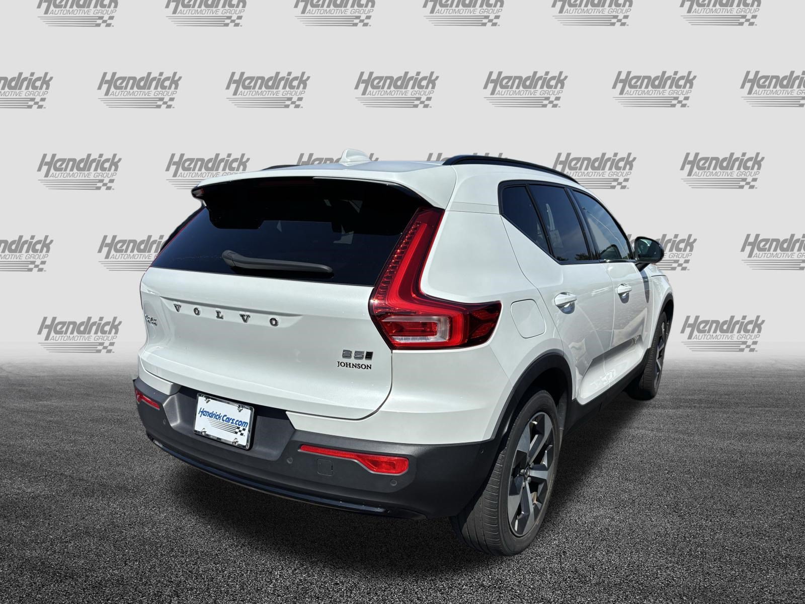 Used 2023 Volvo XC40 B5 Plus w/ Protection Package Premier AWD/4WD image 11