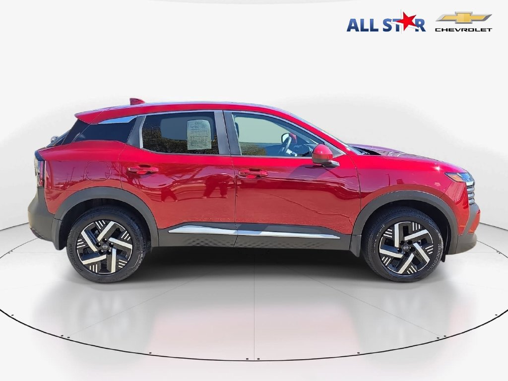 Used 2025 Nissan Kicks SV FWD image 2