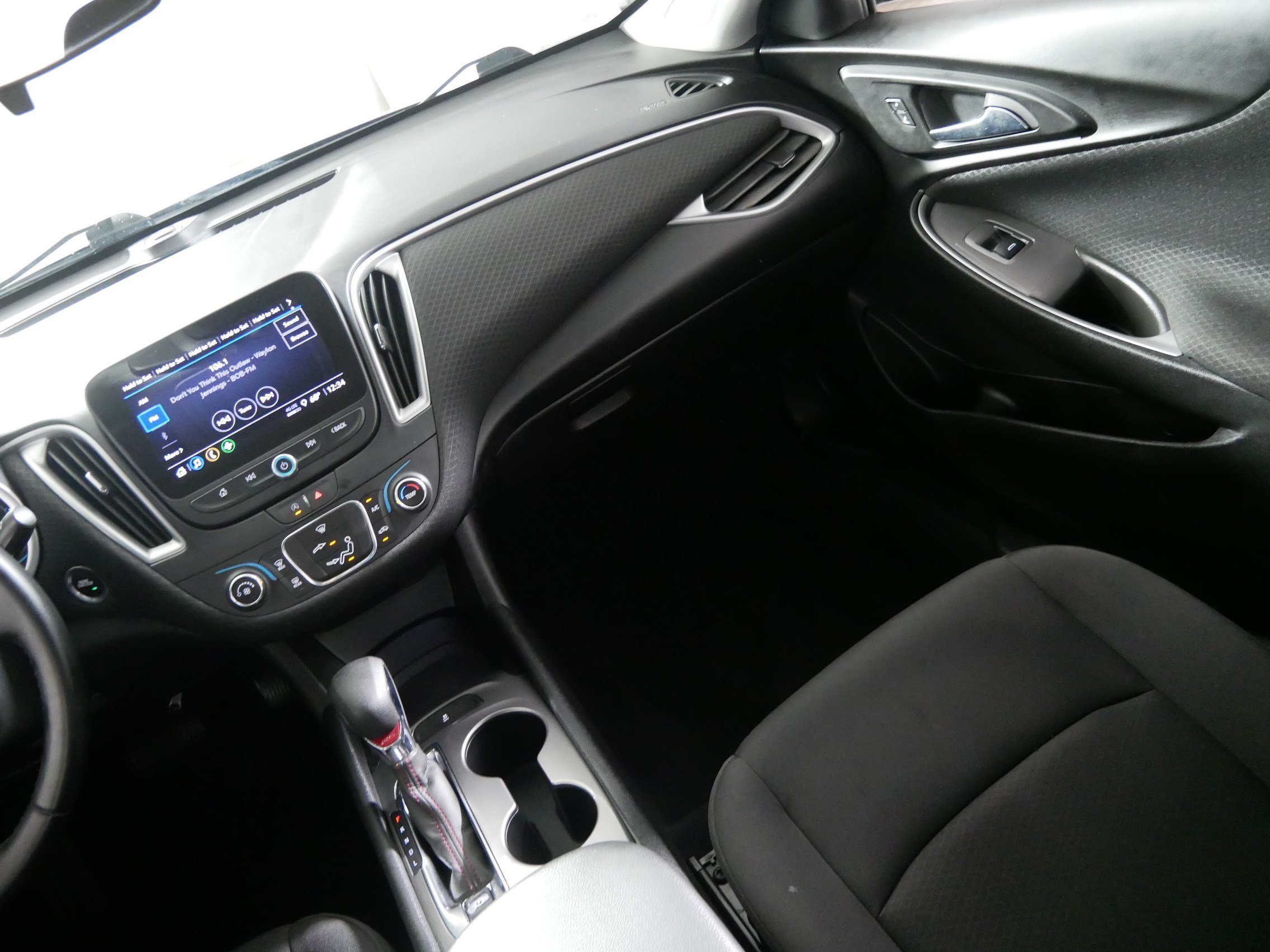 Used 2023 Chevrolet Malibu RS FWD image 11