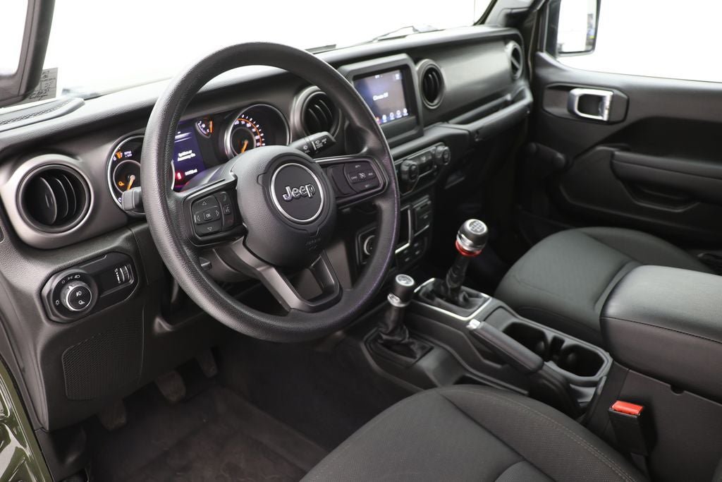 Used 2023 Jeep Gladiator Sport image 15