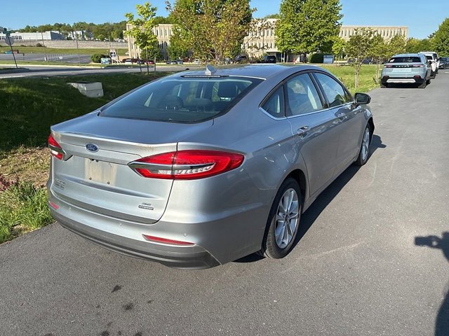 Used 2020 Ford Fusion SE FWD image 9