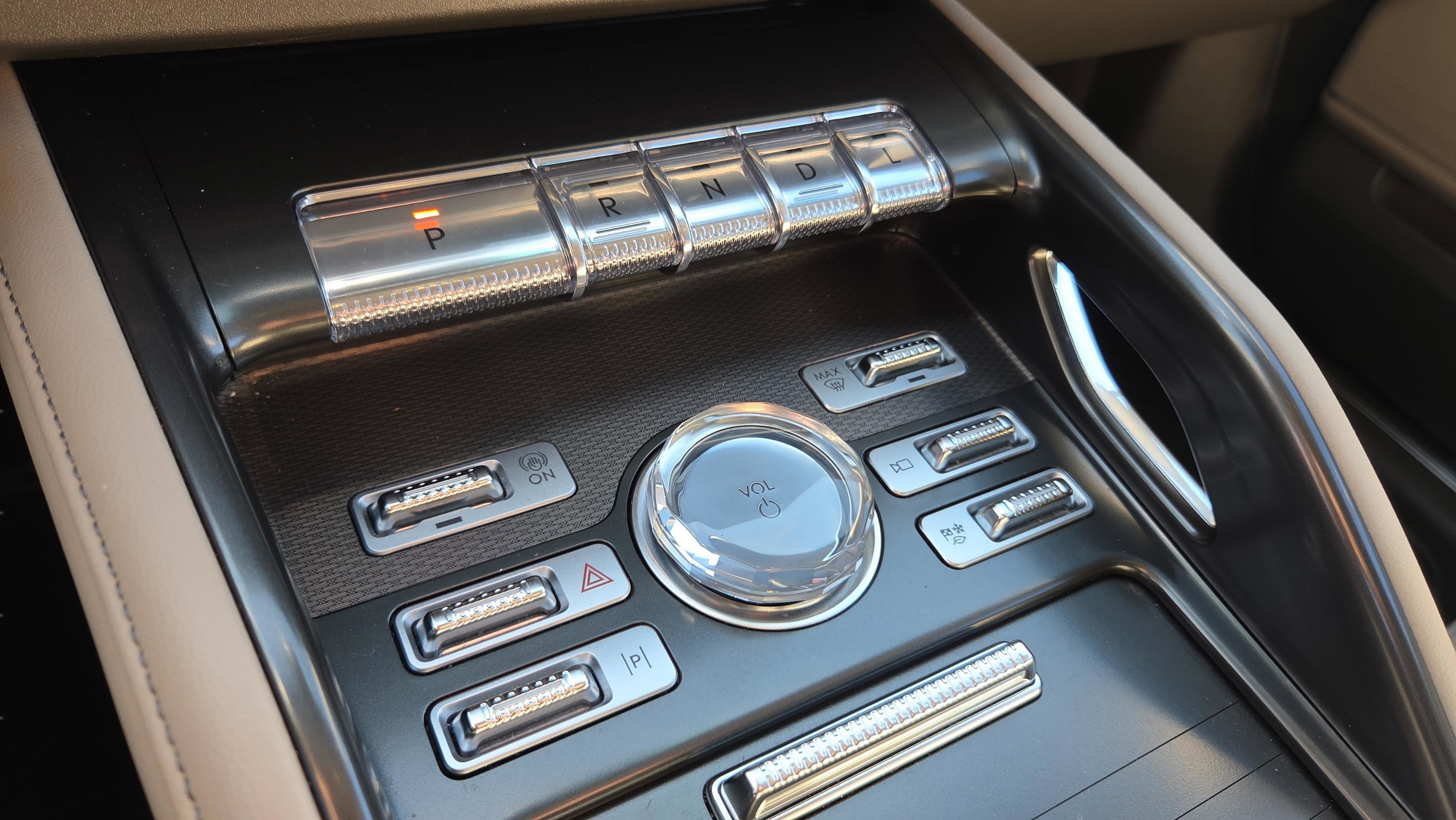 Used 2024 Lincoln Nautilus Premier w/ Equipment Group 102A image 19