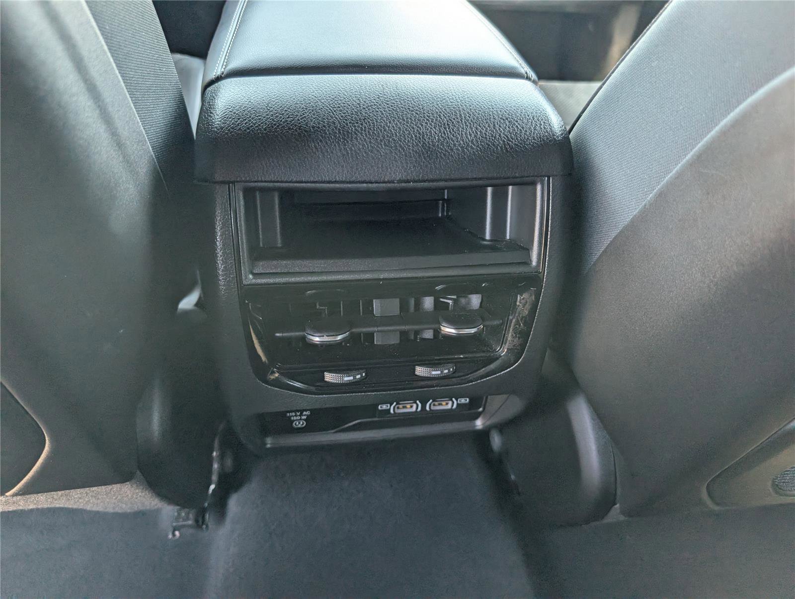 Used 2023 Jeep Grand Cherokee Altitude AWD/4WD image 19
