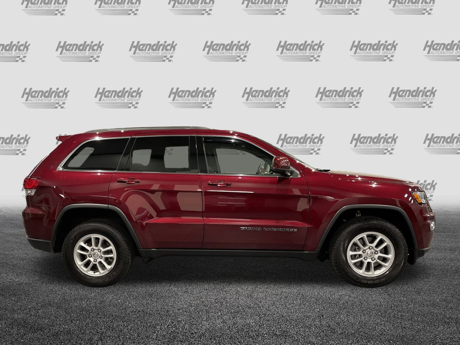 Used 2020 Jeep Grand Cherokee Laredo image 11