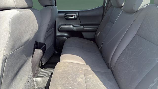 Used 2016 Toyota Tacoma TRD Off-Road w/ Premium & Technology Package AWD/4WD image 23