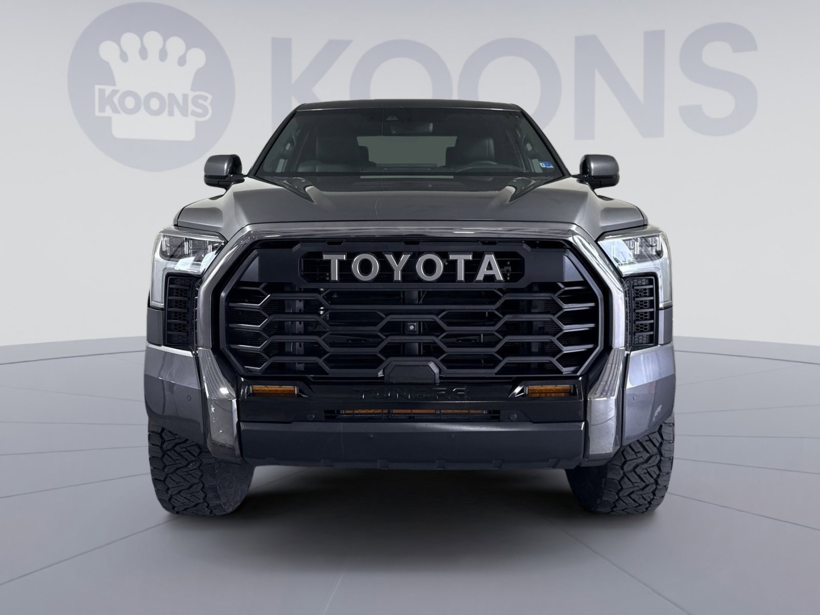Used 2023 Toyota Tundra Platinum w/ Advanced Package AWD/4WD image 11