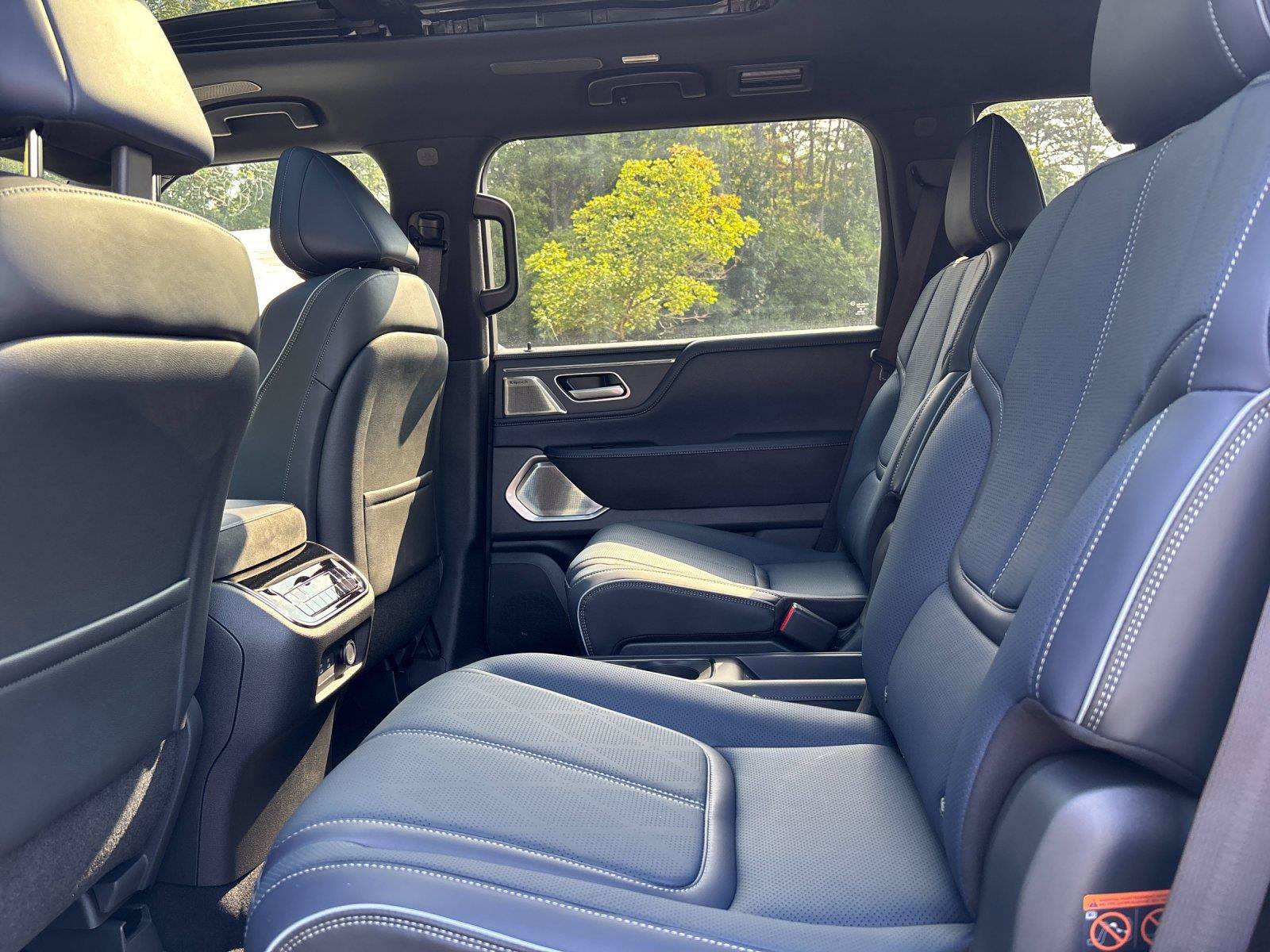 New 2027 INFINITI QX80 Sensory AWD/4WD image 33