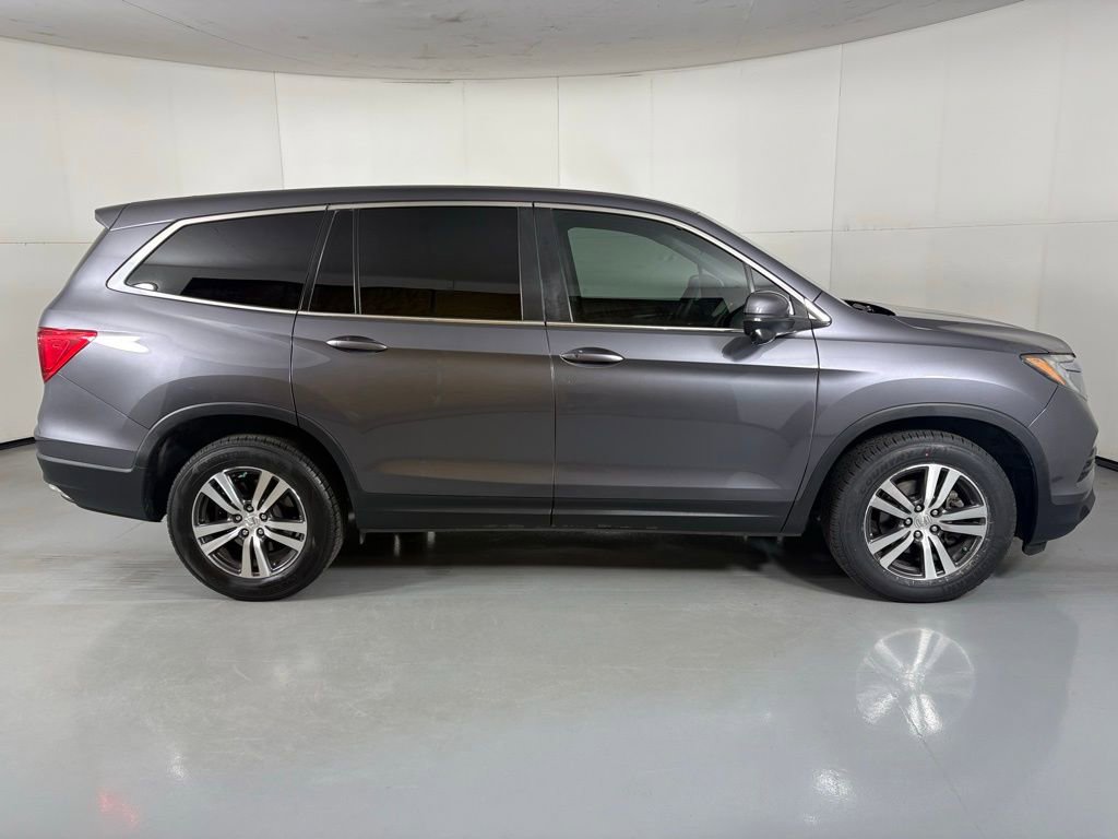 Used 2017 Honda Pilot EX image 9