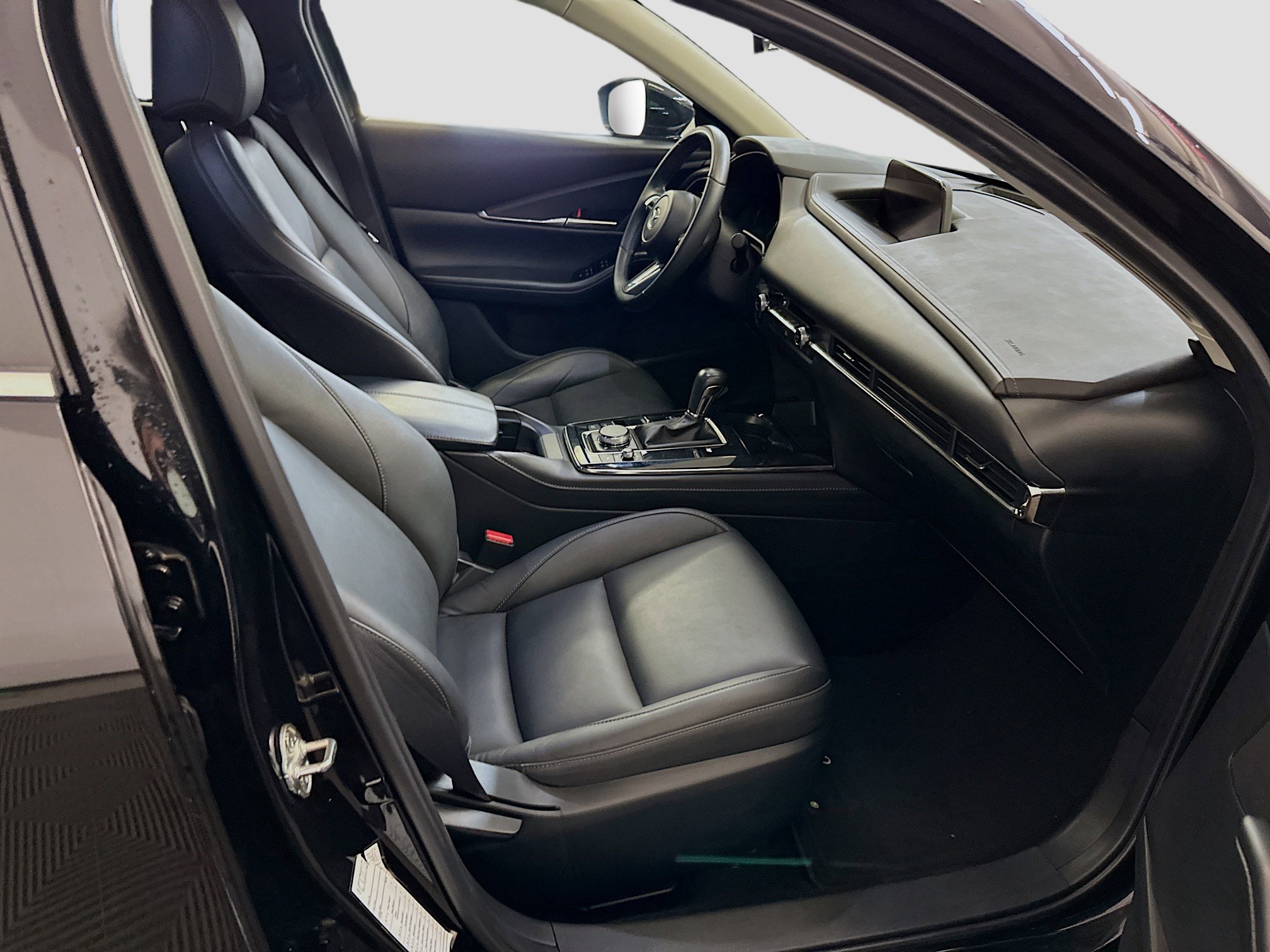 Used 2025 MAZDA CX-30 AWD 2.5 S w/ Preferred Package image 34