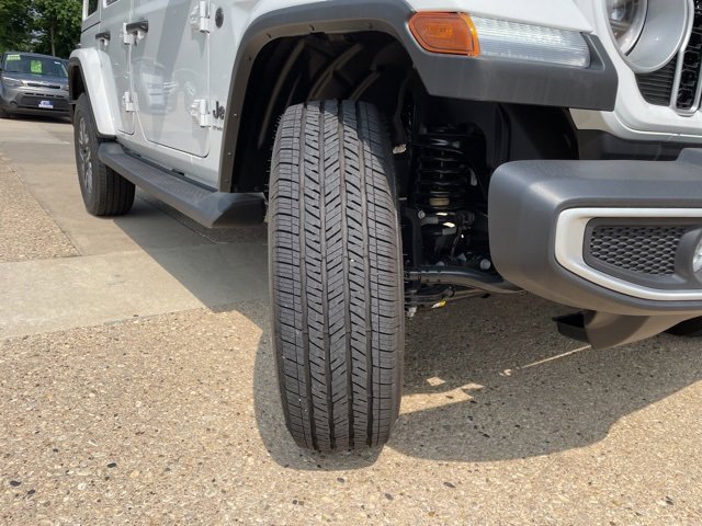 New 2025 Jeep Wrangler Sahara image 16
