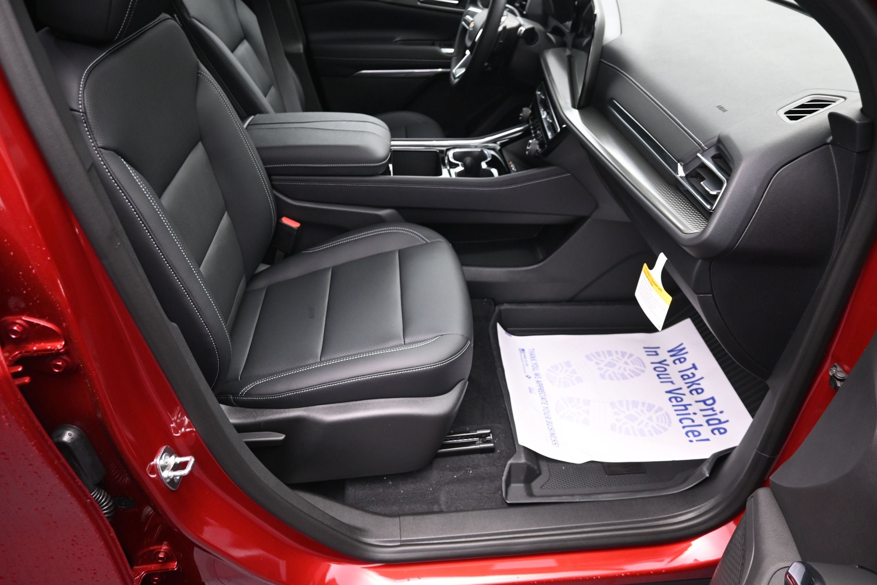 New 2026 Chevrolet Traverse LT w/ Driver Confidence Package FWD image 33
