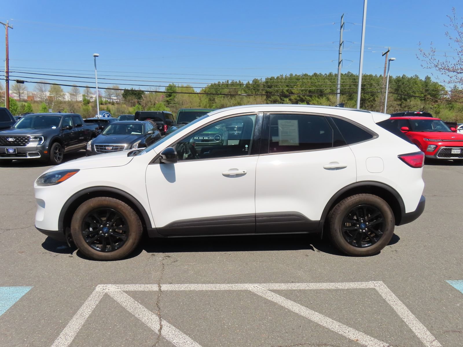 Used 2020 Ford Escape SE Sport image 8