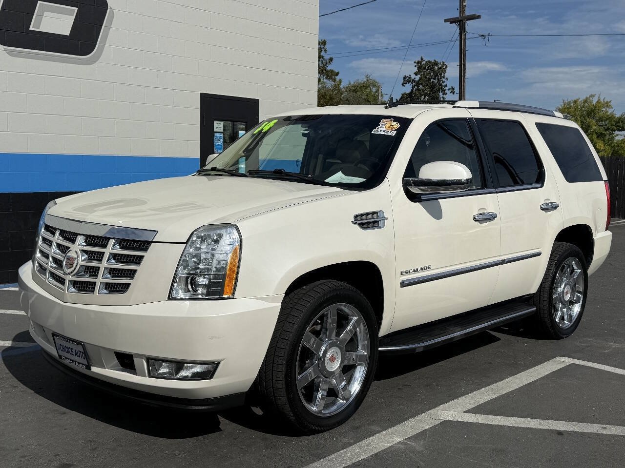 Used 2014 Cadillac Escalade Luxury AWD/4WD image 5