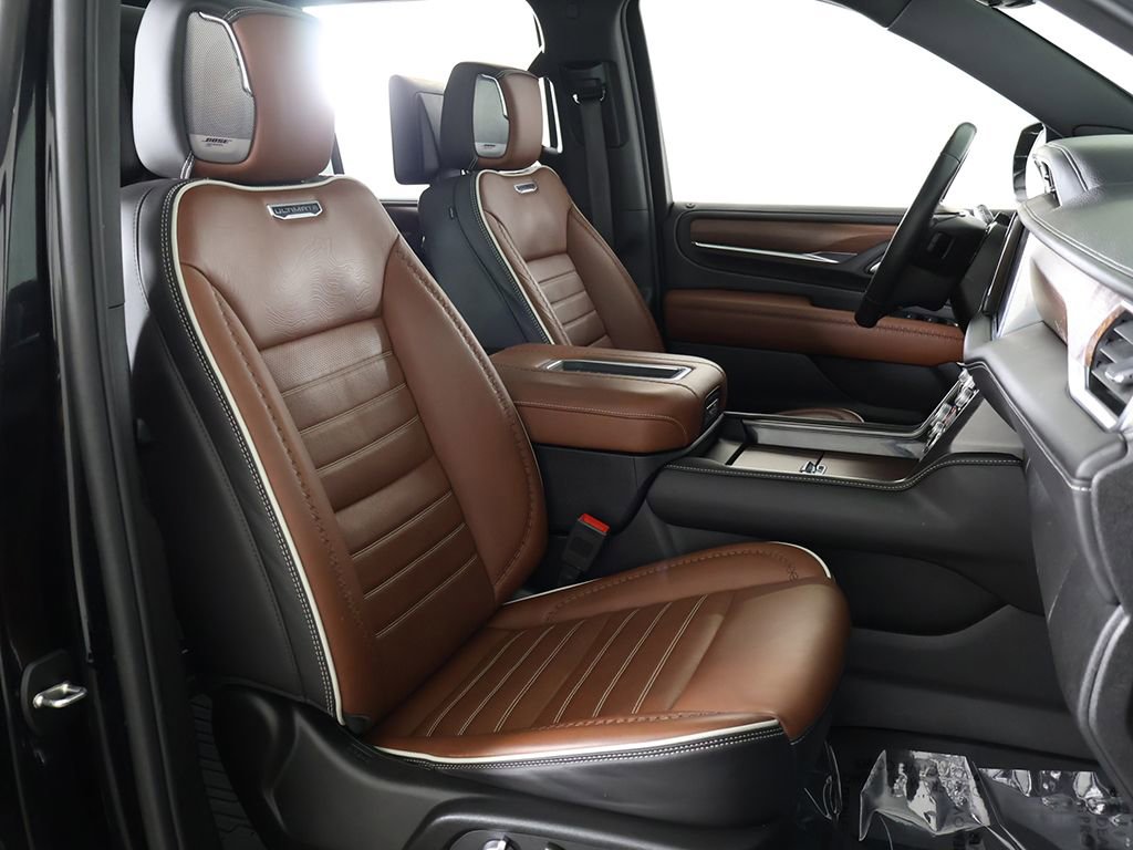 Used 2023 GMC Yukon Denali Ultimate w/ LPO, Floor Liner Package image 40