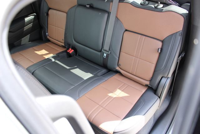 Used 2024 Chevrolet Silverado 3500 High Country w/ High Country Premium Package image 43