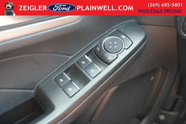Used 2022 Ford Escape SEL image 29