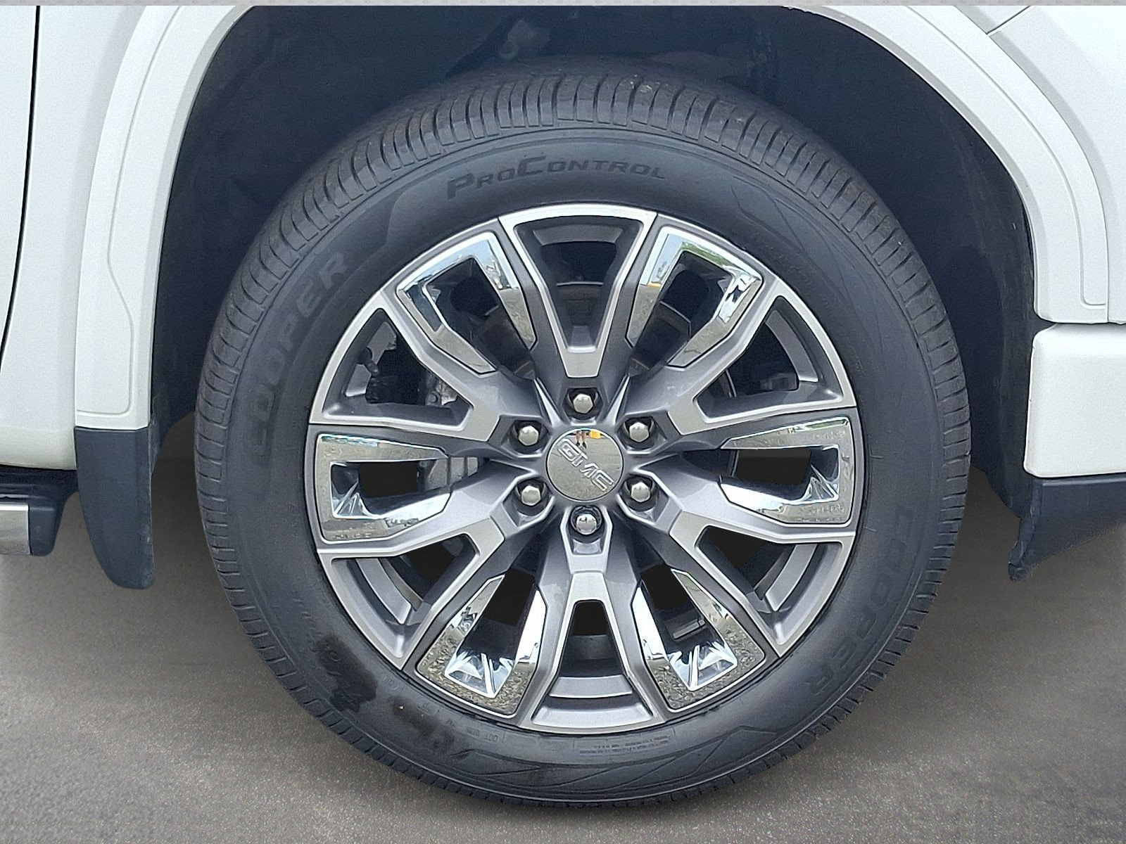 Used 2023 GMC Sierra 1500 Denali w/ Denali Reserve Package image 8