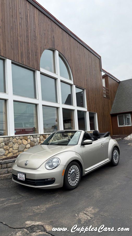 Used 2015 Volkswagen Beetle 1.8T FWD image 30