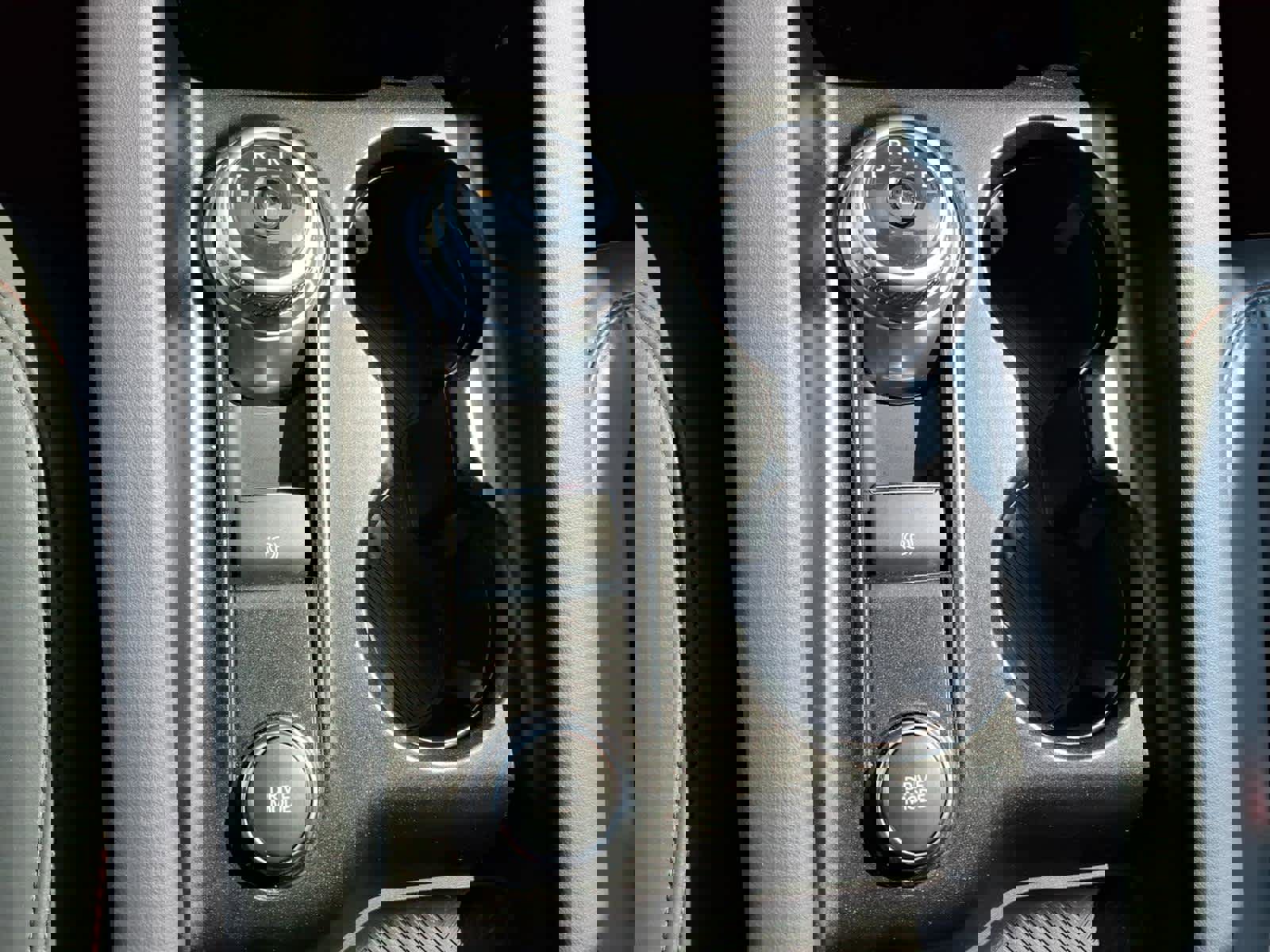 Used 2025 Ford Explorer Active w/ Active Comfort Package image 14