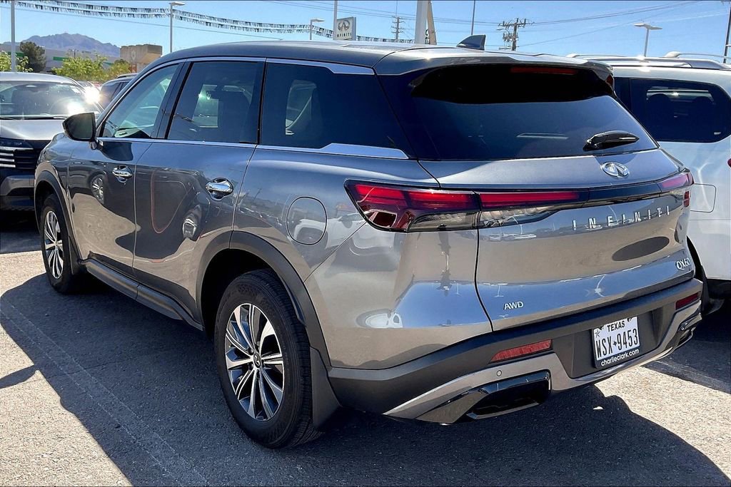 Used 2025 INFINITI QX60 Pure image 3