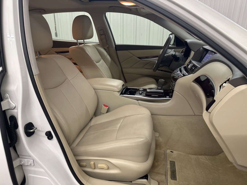 Used 2015 INFINITI Q70 L 3.7 image 39