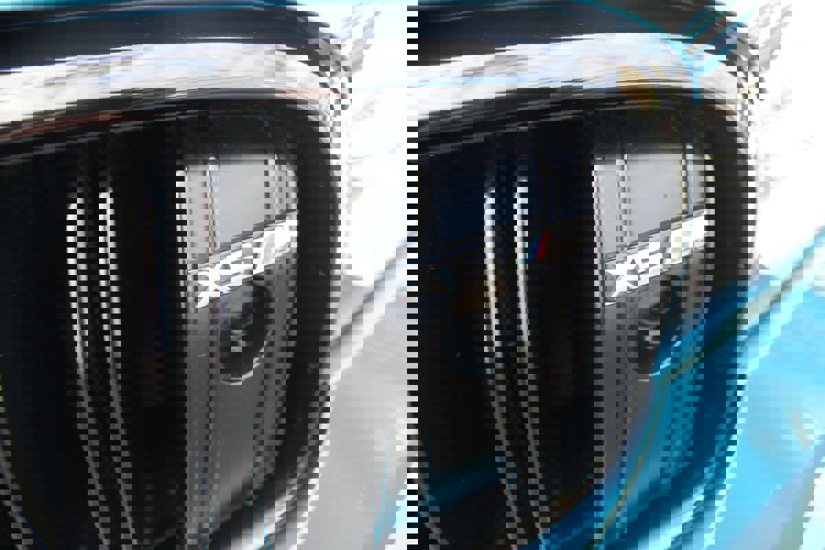 Used 2018 BMW X5 M image 11