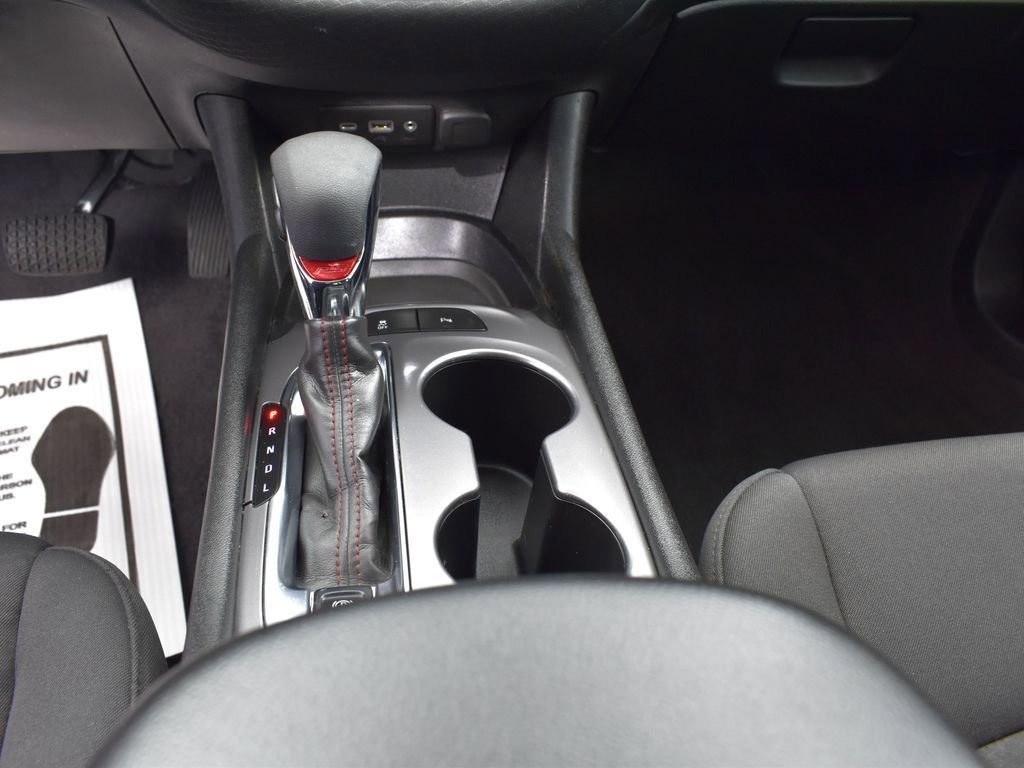Used 2025 Chevrolet Malibu RS FWD image 19