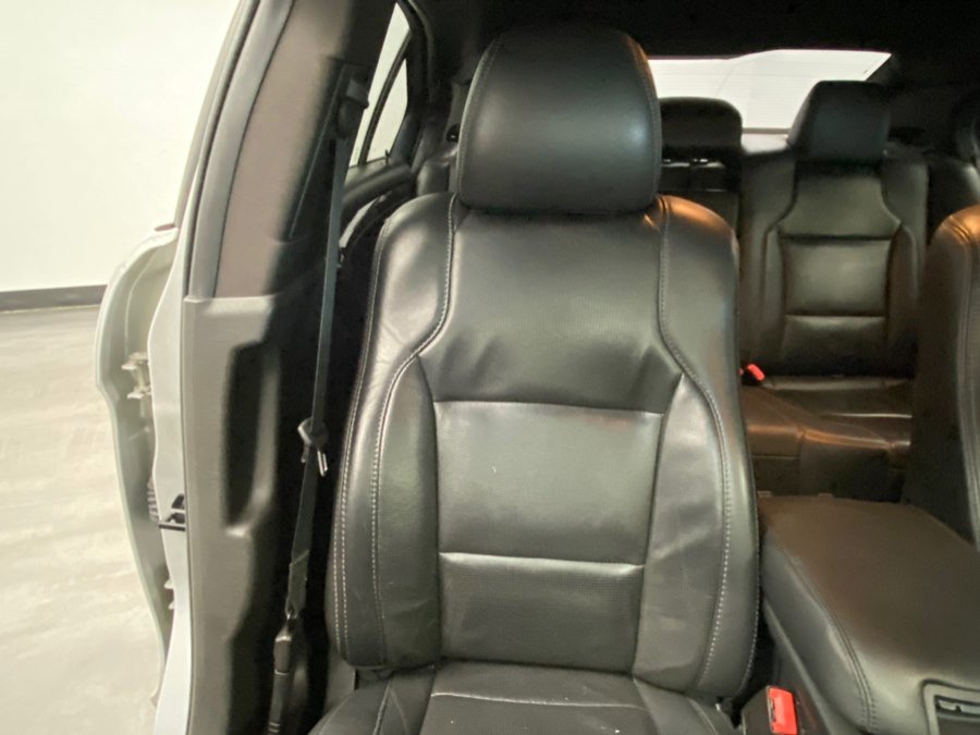 Used 2019 Ford Taurus Limited FWD image 23