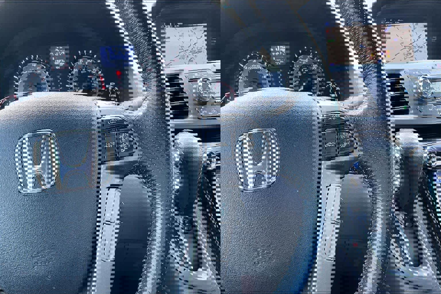 Used 2015 Honda Odyssey Touring Elite image 25