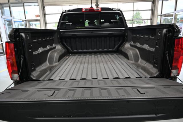New 2026 Chevrolet Colorado W/T w/ WT Custom Package AWD/4WD image 7