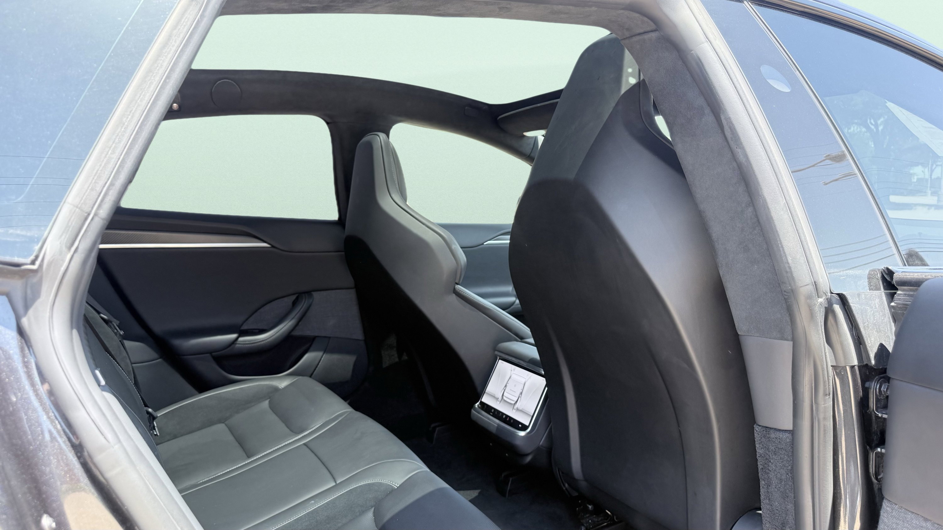 Used 2025 Tesla Model S Plaid AWD/4WD image 38