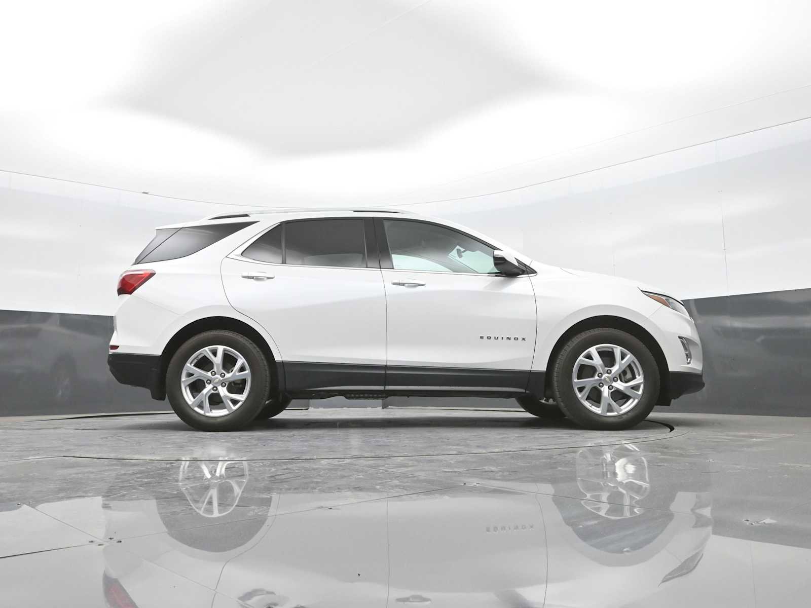 Used 2019 Chevrolet Equinox LT AWD/4WD image 40