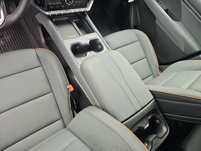 New 2026 GMC Acadia AT4 w/ Luxury Package AWD/4WD image 24