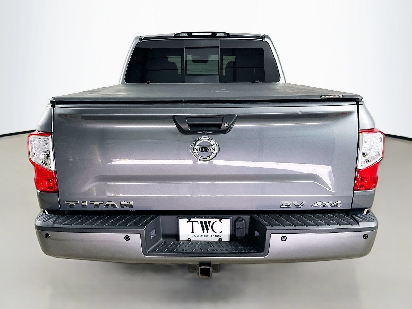 Used 2019 Nissan Titan SV w/ SV Convenience Package AWD/4WD image 6