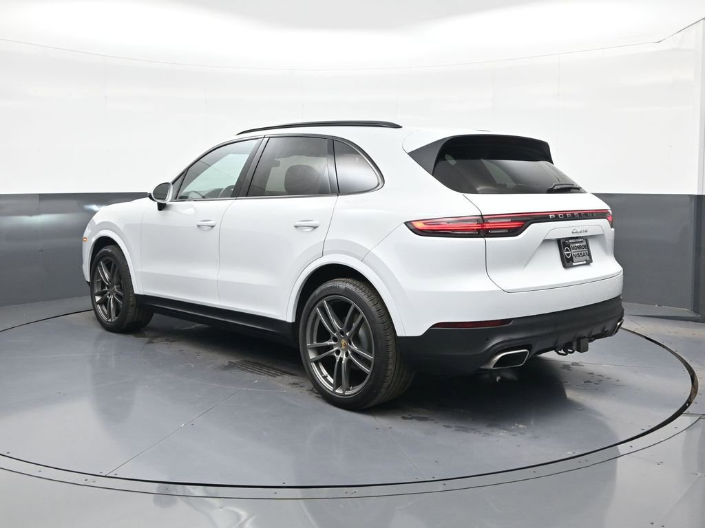 Used 2023 Porsche Cayenne AWD/4WD image 5