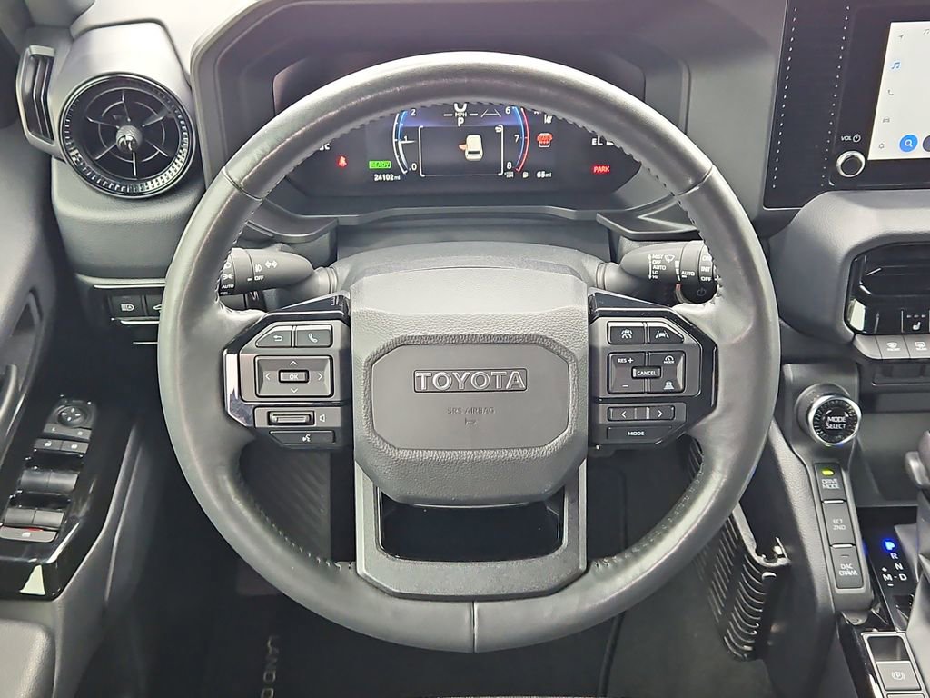 Used 2024 Toyota Land Cruiser image 27