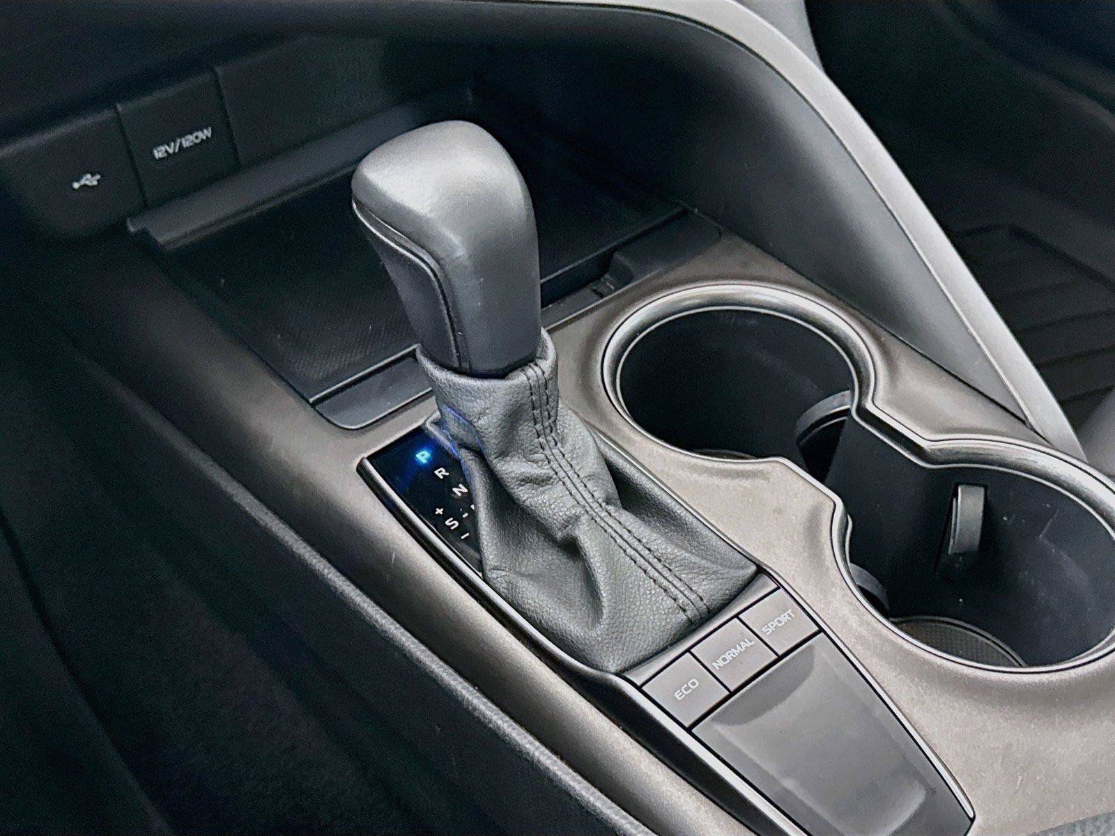 Used 2022 Toyota Camry SE w/ Convenience Package FWD image 26